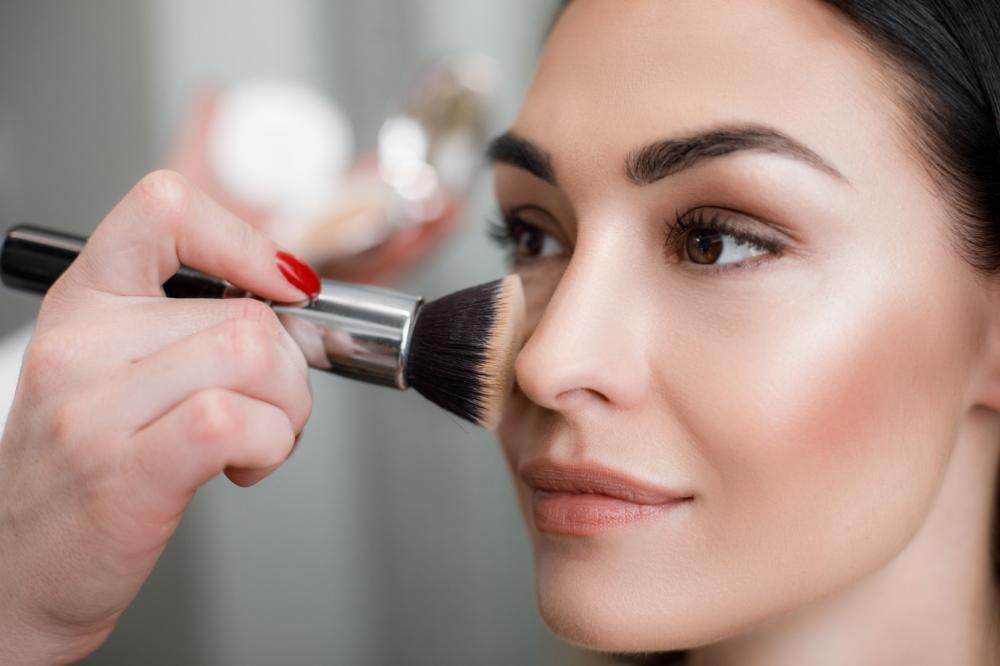 Maquillage près de Meudon